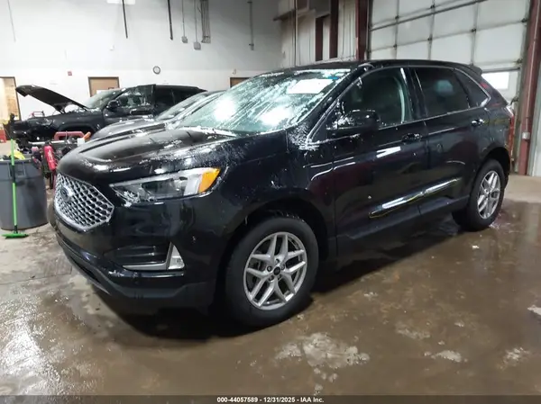 2FMPK4J95RBB15097 2024 FORD EDGE - Image 2