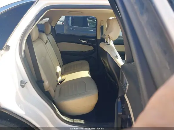 2FMPK4J97HBC15734 2017 FORD EDGE - Image 8