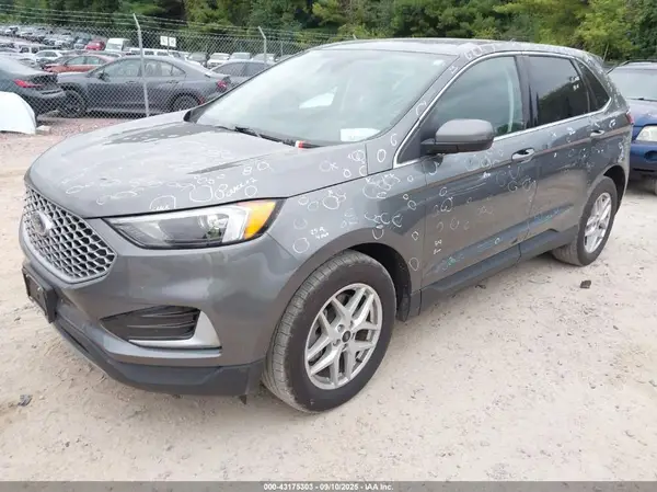 2FMPK4J99RBA36029 2024 FORD EDGE - Image 2