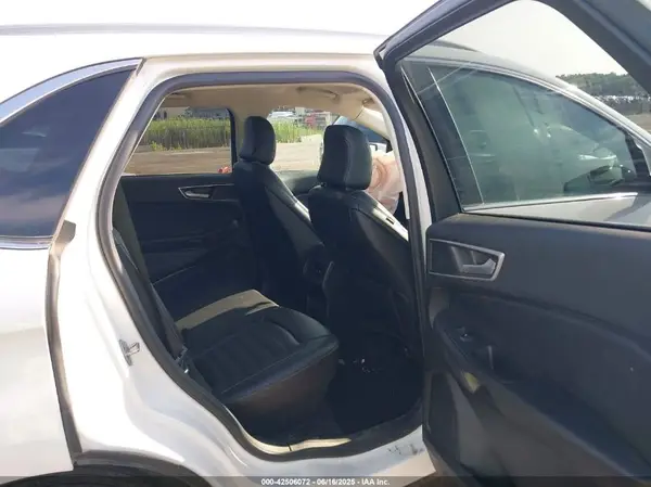 2FMPK4J9XNBB14165 2022 FORD EDGE - Image 8