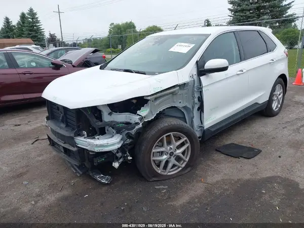 2FMPK4J9XRBA82131 2024 FORD EDGE - Image 2