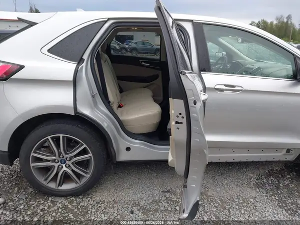 2019 FORD EDGE auction photo 8