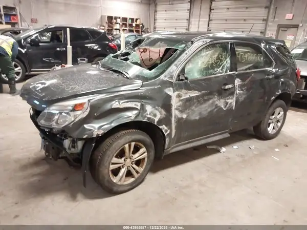 2GNALBEK1H1519695 2017 CHEVROLET EQUINOX - Image 2