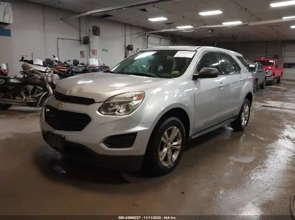 2GNALBEK4H1606796 2017 CHEVROLET EQUINOX - Image 2