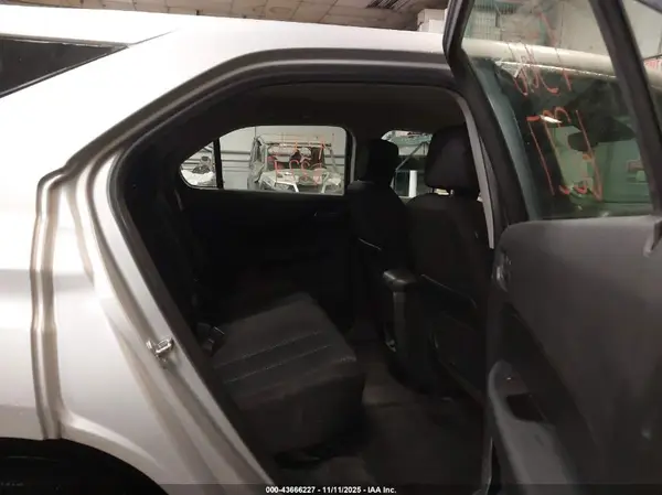 2GNALBEK4H1606796 2017 CHEVROLET EQUINOX - Image 8