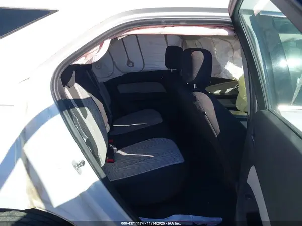 2GNALBEK7H1531933 2017 CHEVROLET EQUINOX - Image 8