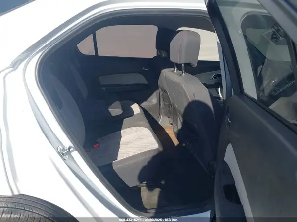 2GNALBEK7H1543824 2017 CHEVROLET EQUINOX - Image 8