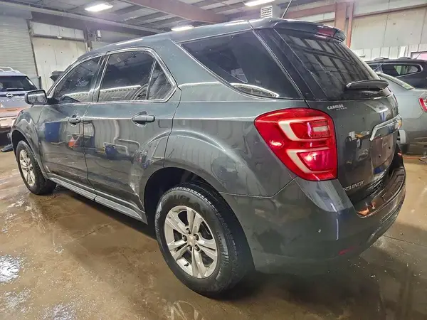 2GNALBEK8H1518379 2017 CHEVROLET EQUINOX - Image 2
