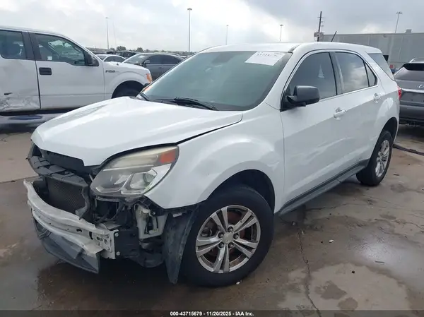 2GNALBEK8H1526112 2017 CHEVROLET EQUINOX - Image 2