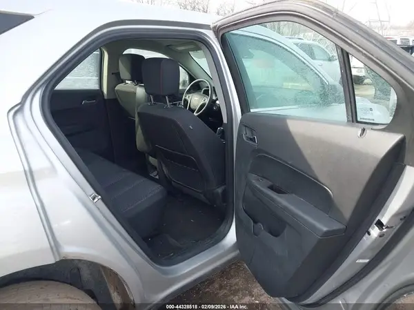 2GNALBEKXH1543574 2017 CHEVROLET EQUINOX - Image 8