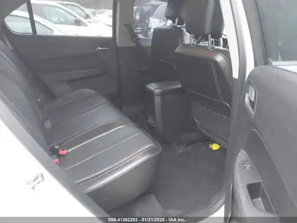 2GNALCEK0H1563645 2017 CHEVROLET EQUINOX - Image 8