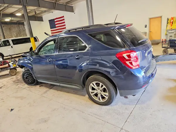 2GNALCEK0H1575701 2017 CHEVROLET EQUINOX - Image 2