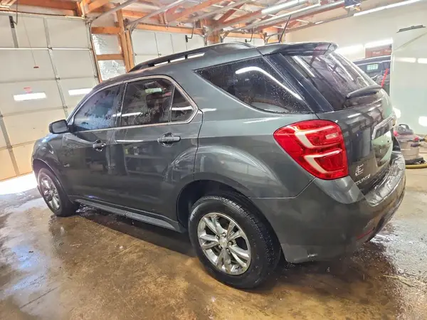 2GNALCEK1H1513031 2017 CHEVROLET EQUINOX - Image 2