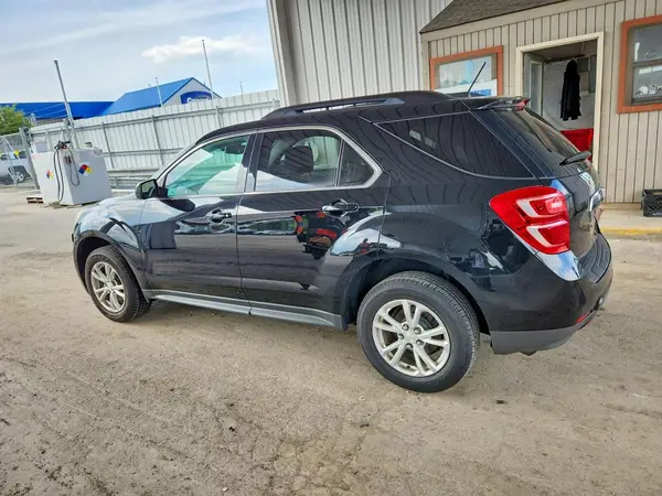 2GNALCEK1H1607670 2017 CHEVROLET EQUINOX - Image 2