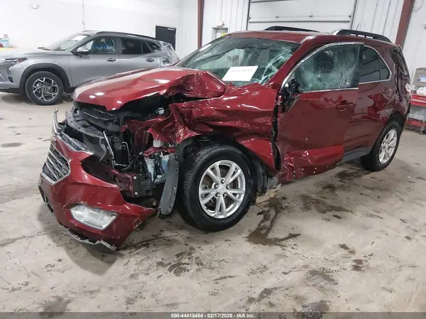 2GNALCEK1H6185063 2017 CHEVROLET EQUINOX - Image 2