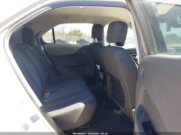 2GNALCEK3H1565695 2017 CHEVROLET EQUINOX - Image 8