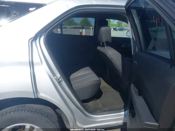 2GNALCEK3H1568001 2017 CHEVROLET EQUINOX - Image 8
