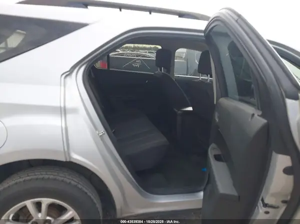 2GNALCEK3H1575630 2017 CHEVROLET EQUINOX - Image 8