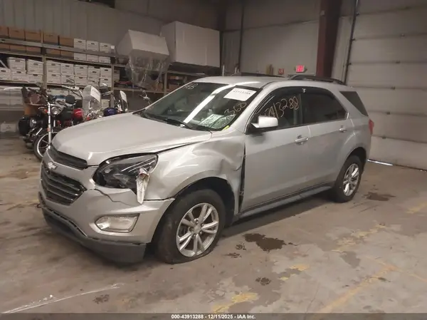 2GNALCEK3H6107044 2017 CHEVROLET EQUINOX - Image 2