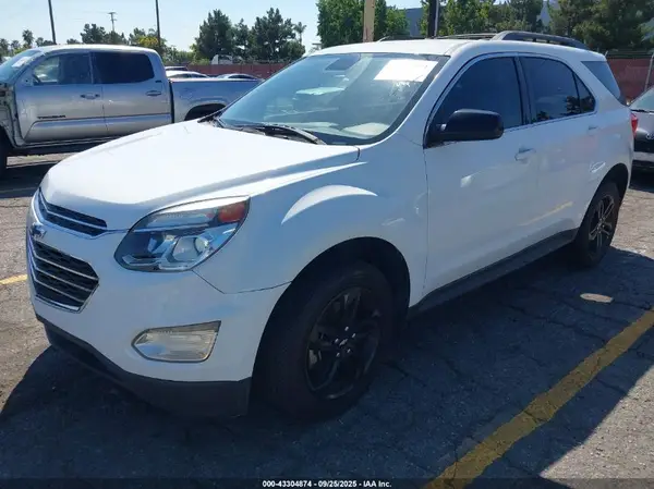 2GNALCEK3H6143817 2017 CHEVROLET EQUINOX - Image 2