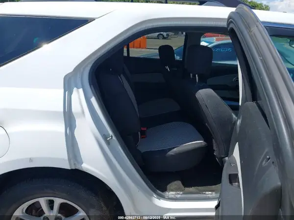 2GNALCEK3H6233260 2017 CHEVROLET EQUINOX - Image 8