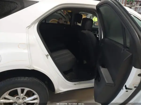 2GNALCEK4H1564734 2017 CHEVROLET EQUINOX - Image 8