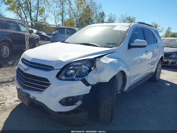 2GNALCEK4H1570453 2017 CHEVROLET EQUINOX - Image 2