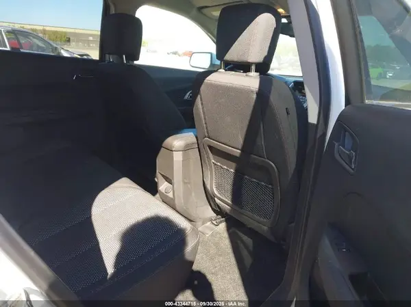2GNALCEK4H1570453 2017 CHEVROLET EQUINOX - Image 8