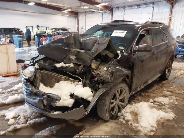 2GNALCEK4H1572218 2017 CHEVROLET EQUINOX - Image 2