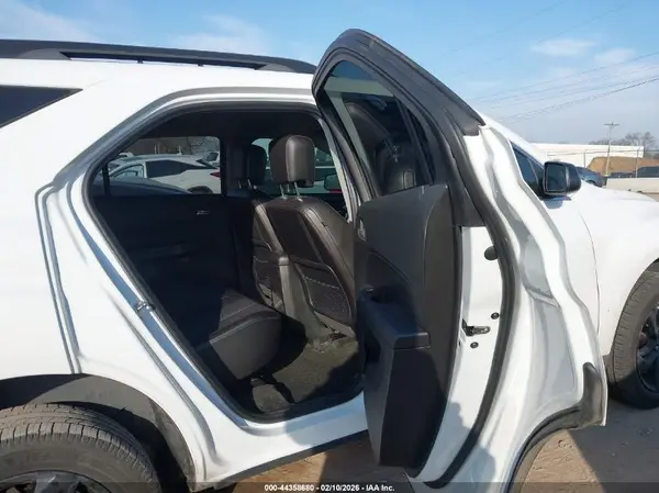 2GNALCEK4H1579878 2017 CHEVROLET EQUINOX - Image 8