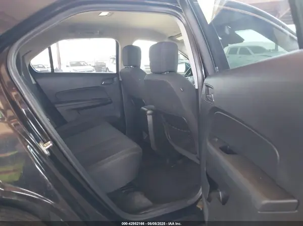 2GNALCEK5H1527370 2017 CHEVROLET EQUINOX - Image 8