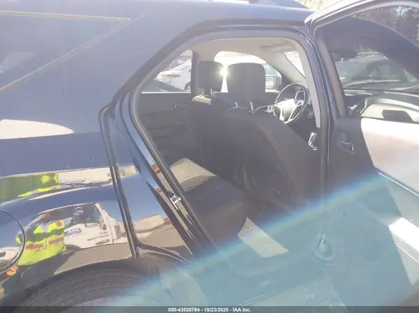 2GNALCEK5H1568663 2017 CHEVROLET EQUINOX - Image 8