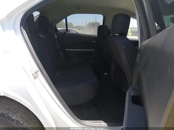 2GNALCEK5H1570915 2017 CHEVROLET EQUINOX - Image 8