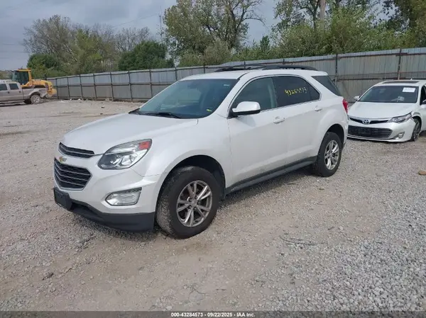2GNALCEK5H1575709 2017 CHEVROLET EQUINOX - Image 2