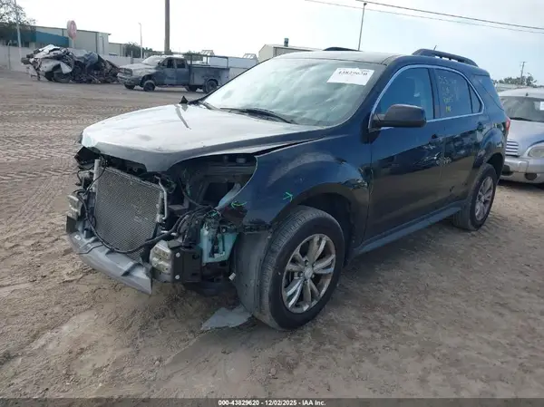 2GNALCEK5H1582109 2017 CHEVROLET EQUINOX - Image 2