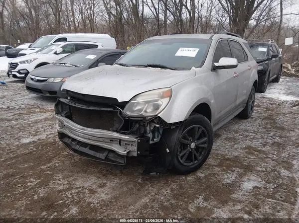 2GNALCEK5H1612001 2017 CHEVROLET EQUINOX - Image 2
