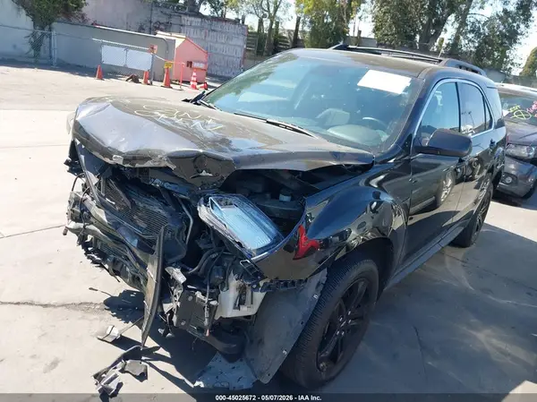 2GNALCEK5H6170596 2017 CHEVROLET EQUINOX - Image 2