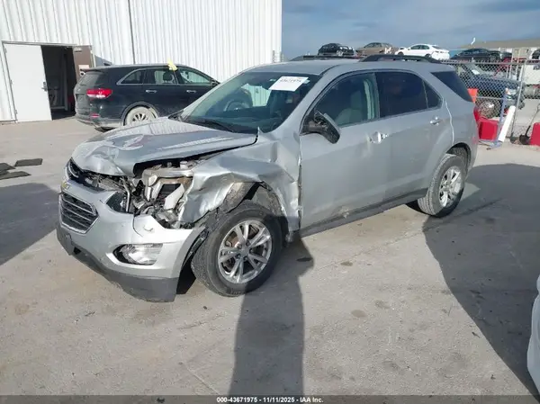 2GNALCEK5H6173031 2017 CHEVROLET EQUINOX - Image 2