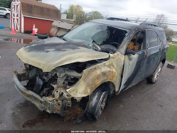 2GNALCEK5H6185129 2017 CHEVROLET EQUINOX - Image 2