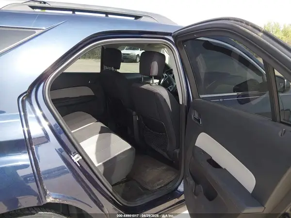 2GNALCEK6H1560412 2017 CHEVROLET EQUINOX - Image 8
