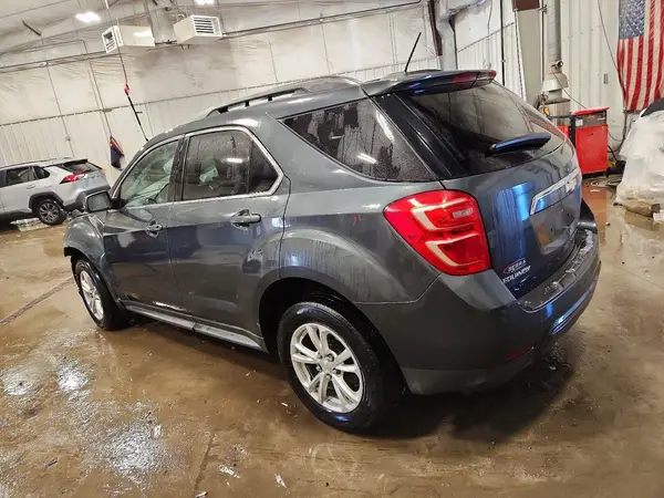 2GNALCEK6H1570177 2017 CHEVROLET EQUINOX - Image 2