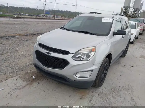 2GNALCEK6H6289807 2017 CHEVROLET EQUINOX - Image 2