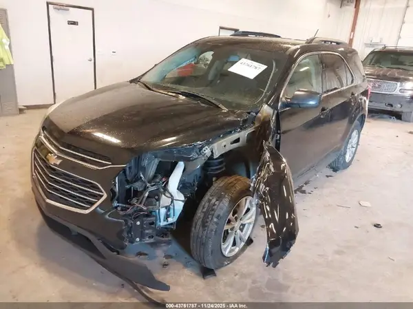 2GNALCEK7H6287094 2017 CHEVROLET EQUINOX - Image 2