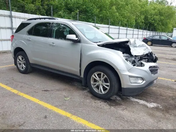2GNALCEK8H1558113 2017 CHEVROLET EQUINOX - Image 1