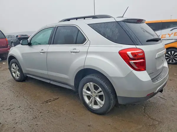 2GNALCEK8H1563621 2017 CHEVROLET EQUINOX - Image 2