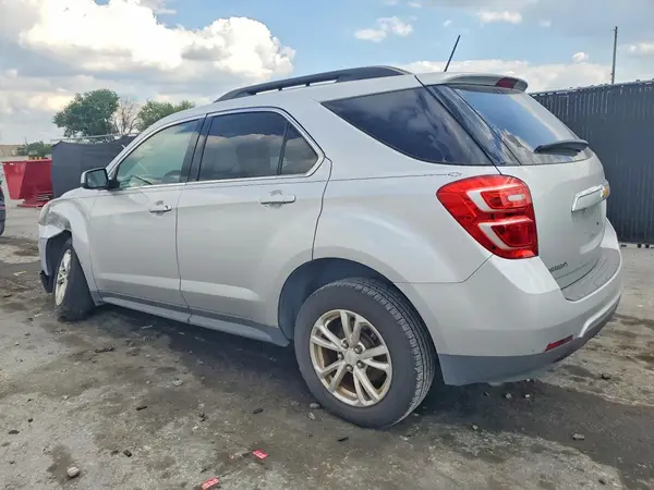2GNALCEK8H1579561 2017 CHEVROLET EQUINOX - Image 2