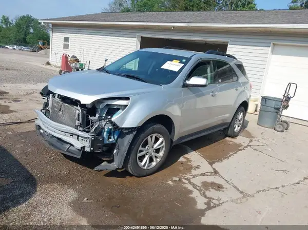 2GNALCEK8H1582170 2017 CHEVROLET EQUINOX - Image 2