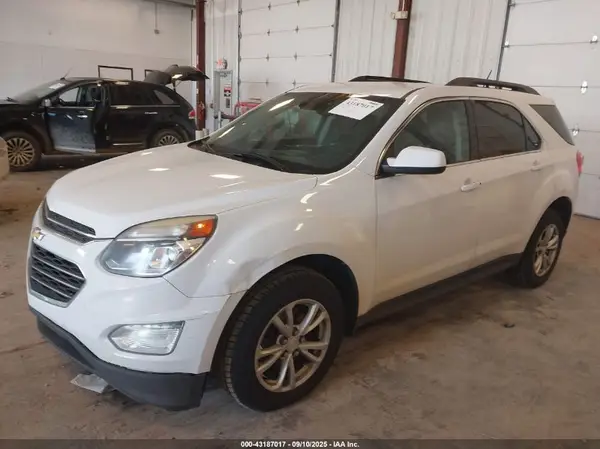 2GNALCEK8H1592052 2017 CHEVROLET EQUINOX - Image 2