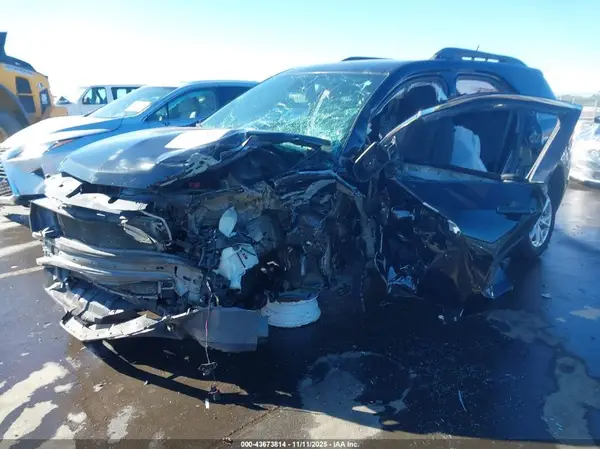 2GNALCEK8H1607231 2017 CHEVROLET EQUINOX - Image 2