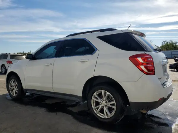 2GNALCEK8H1615717 2017 CHEVROLET EQUINOX - Image 2